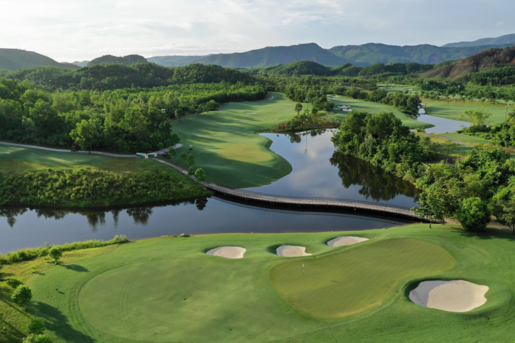 Luke Donald nhà thiết kế - golfer số 1 thế giới nói gì về Ba Na Hills Golf Club - Sự khác biệt đầy độc đáo trong thiết kế của sân golf Bà Nà Hills