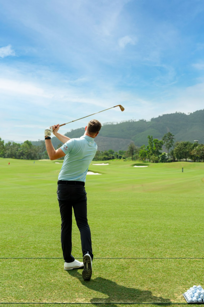 Luke Donald nhà thiết kế - golfer số 1 thế giới nói gì về Ba Na Hills Golf Club - Lối thiết kế của sân gôn mang lại cơ hội gì cho gôn thủ